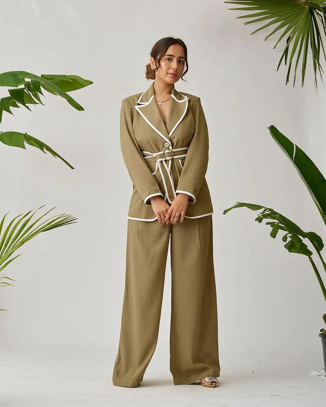 Borderline Elegance Blazer - Risate
