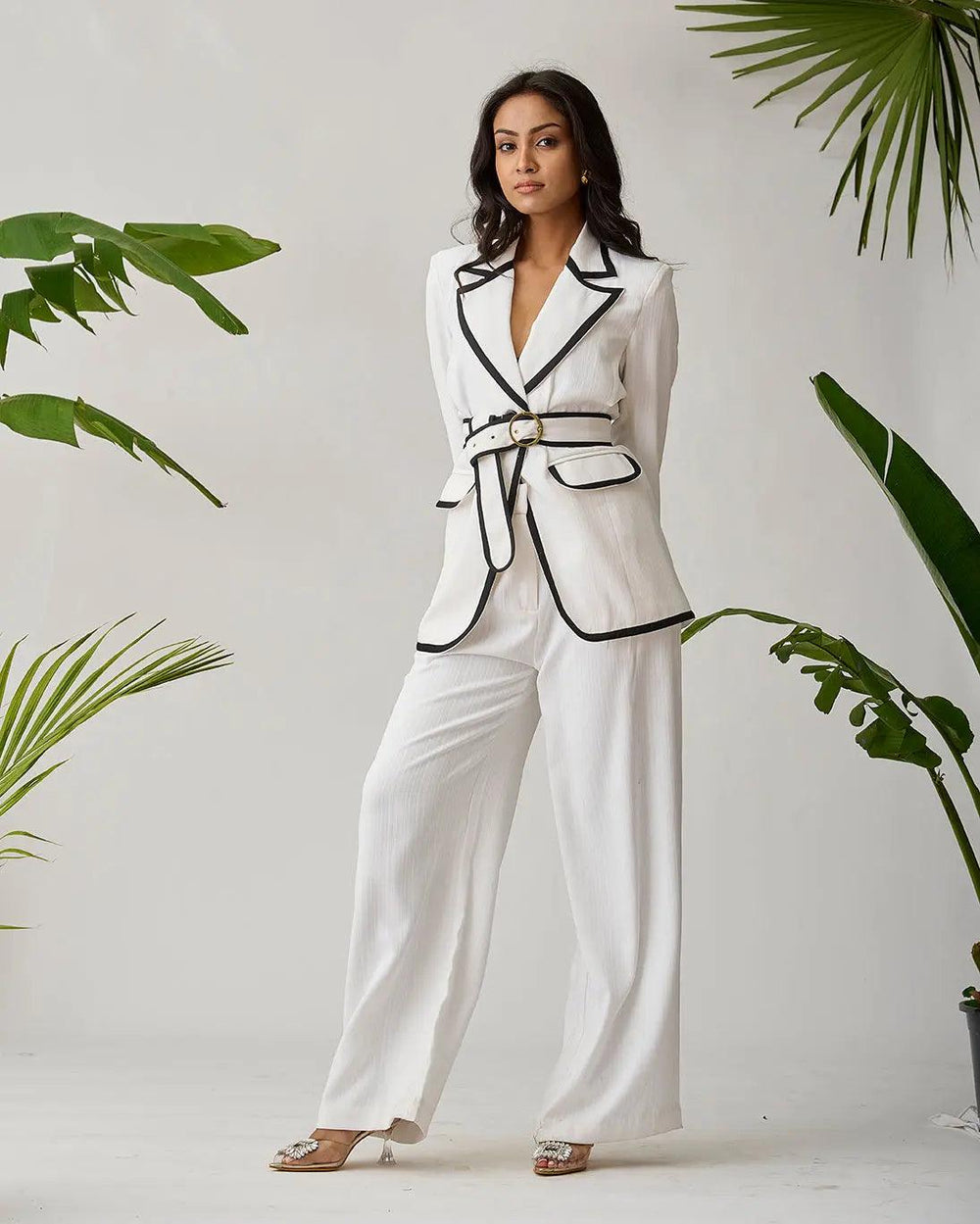 Borderline Elegance Blazer - Risate
