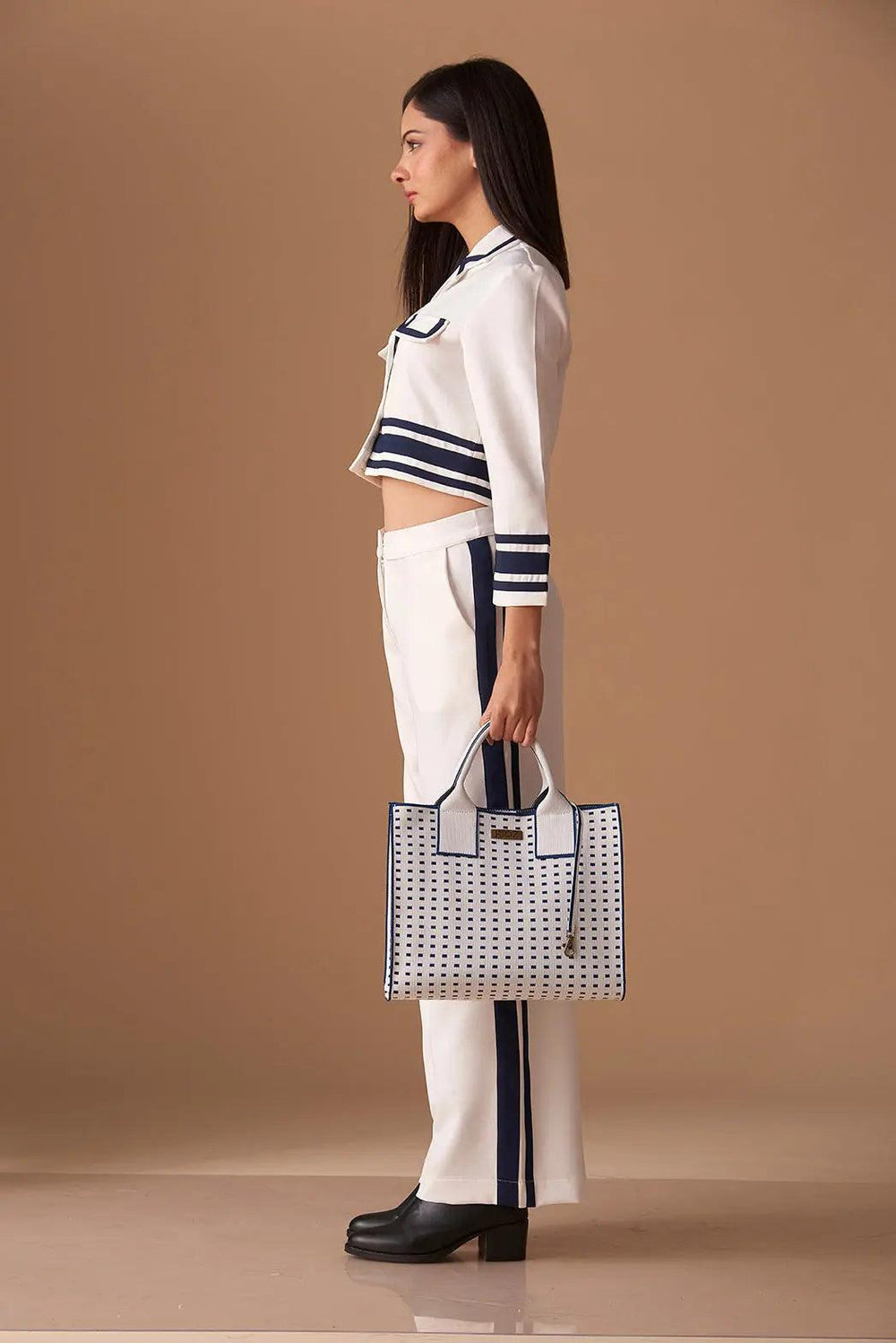 Co-ord Set: Chic Cropped Jacket & Wide-Leg Pants - Risate