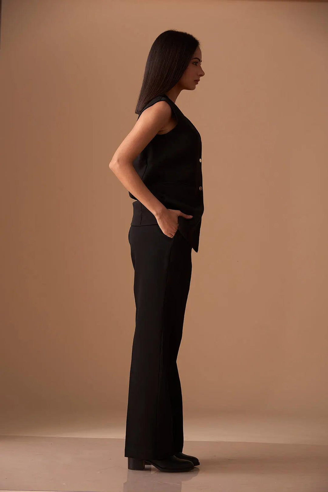 Sharp Blazer Vest with Straight fit Pants - Risate