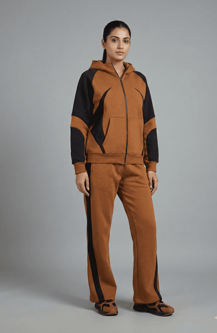 The Kinetic Monochrome Set - Tan and Navy - Risate