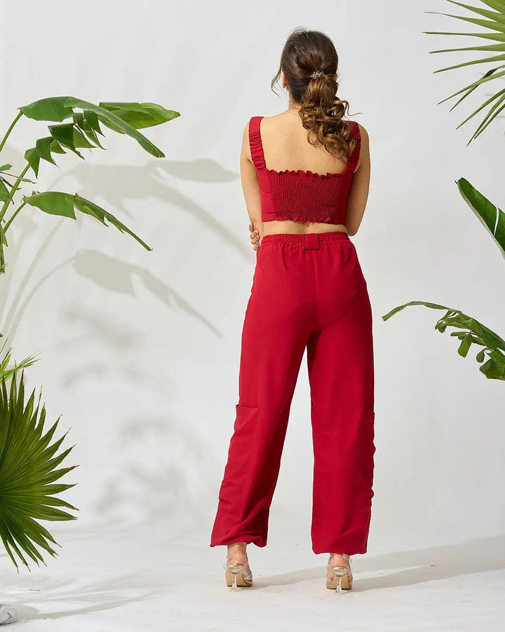 Versatile Utility-Pocketed Jogger with Front-Zip Crop Top - Risate