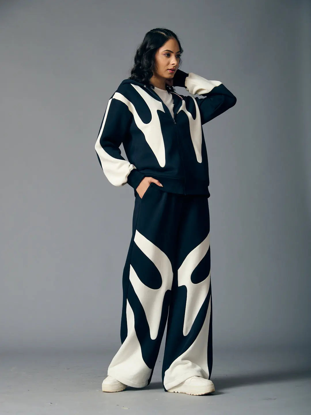 Risate chic streetwear set for women with stylish black and white abstract design