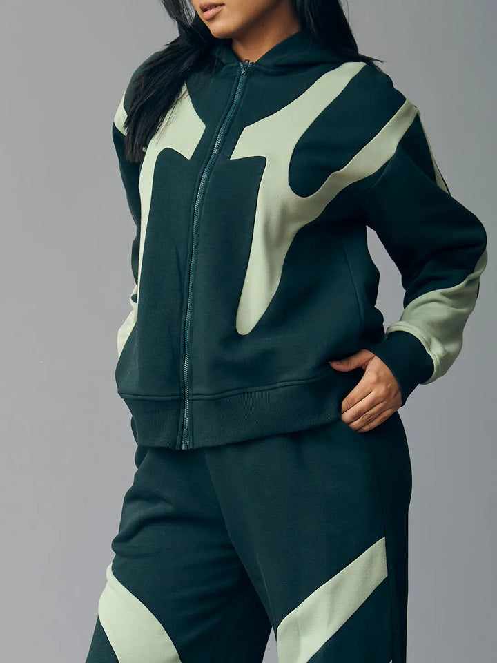 Risate chic streetwear set for women featuring a stylish zip-up hoodie and matching pants