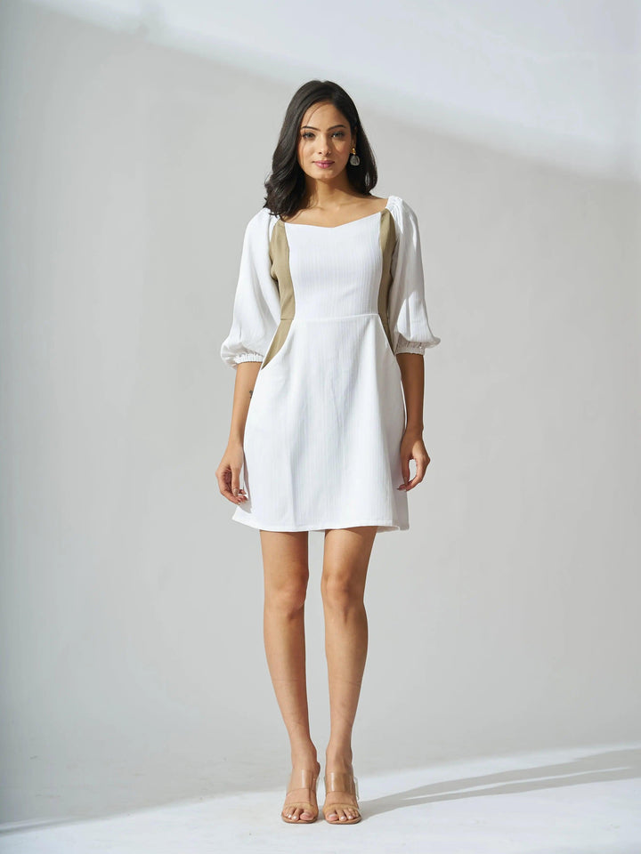 Risate colorblock mini dress for women with short sleeves and elegant design