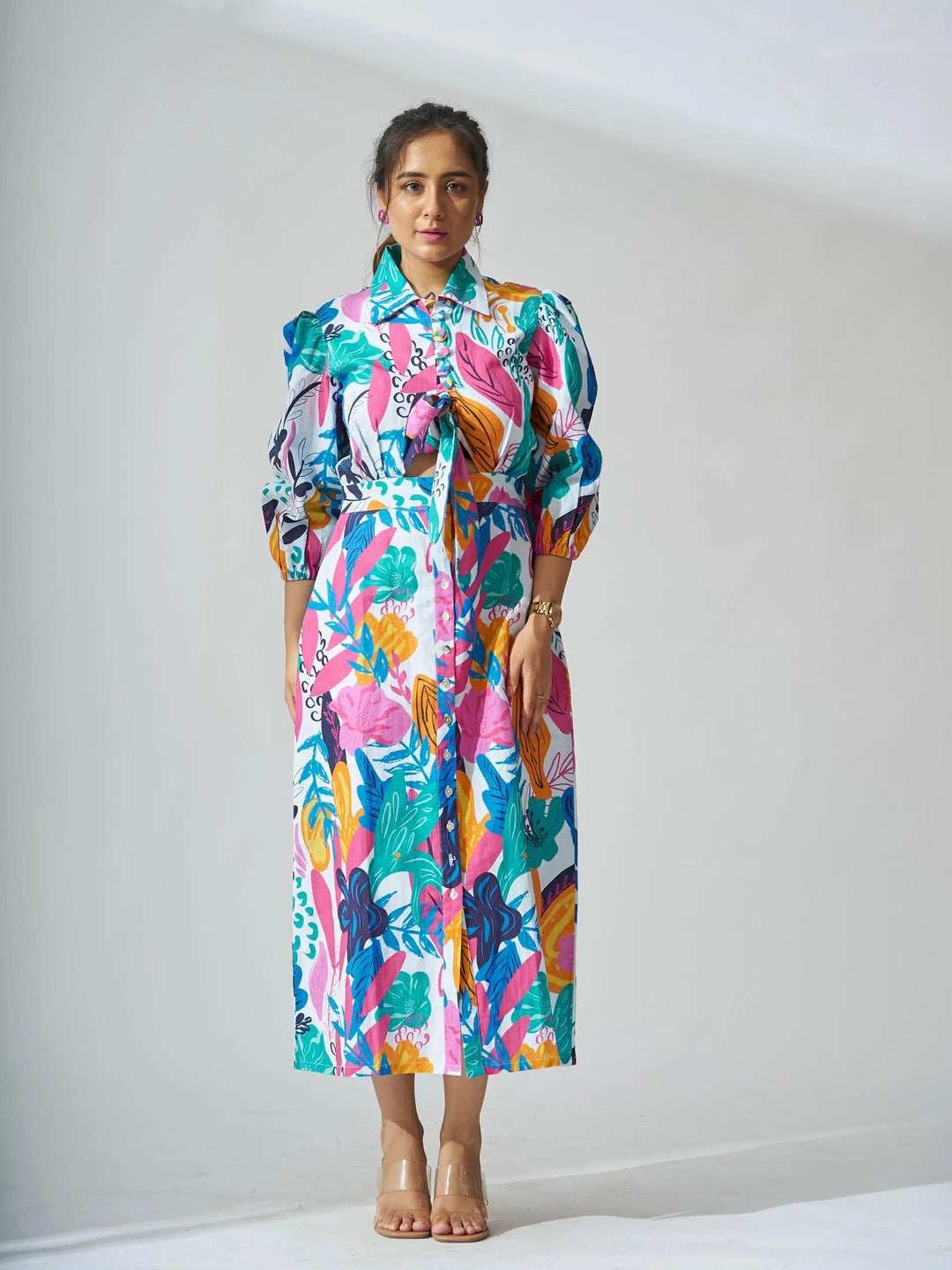 Risate coral reef print linen midi dress featuring vibrant tropical patterns and puff sleeves