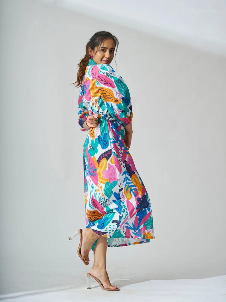 Stylish Risate coral reef print linen midi dress with vibrant colors and a flattering silhouette
