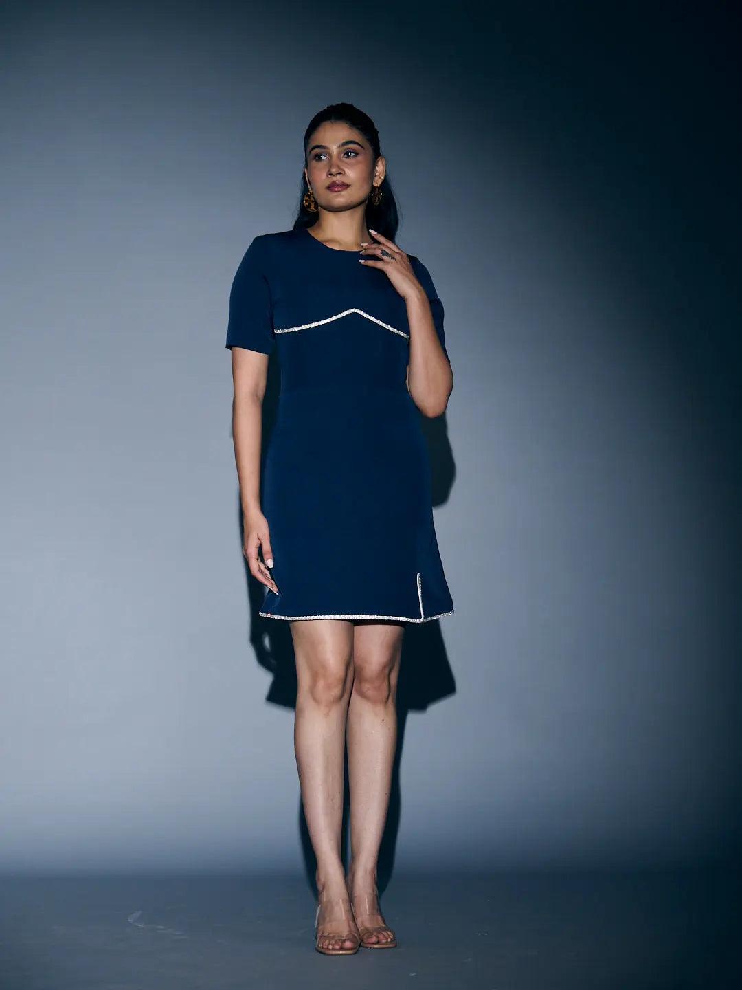 Elegant Risate rhinestone lace mini dress in navy blue with short sleeves and chic design