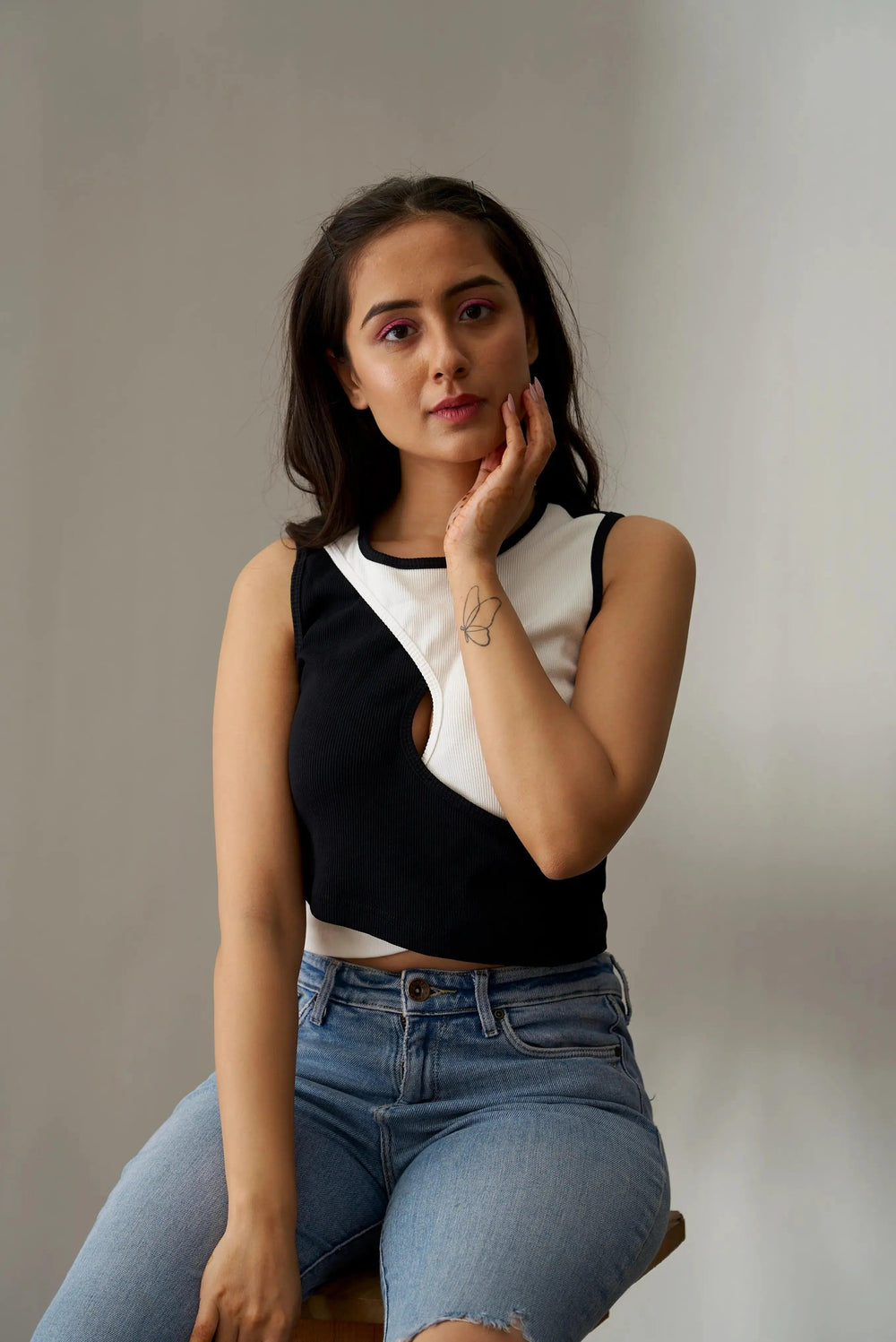 Risate ribbed crop top for women in black and white colorblock design, perfect for casual outfits