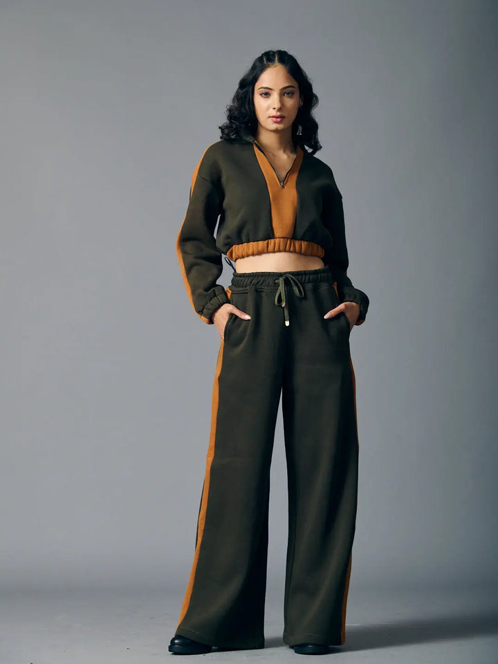 Risate urban chill set for women in olive green with contrasting orange accents and relaxed fit style