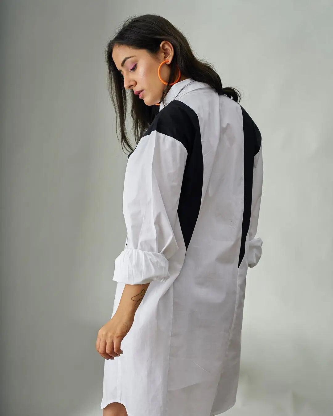 Risate white oversized poplin shirt for women with stylish black panel design on the back