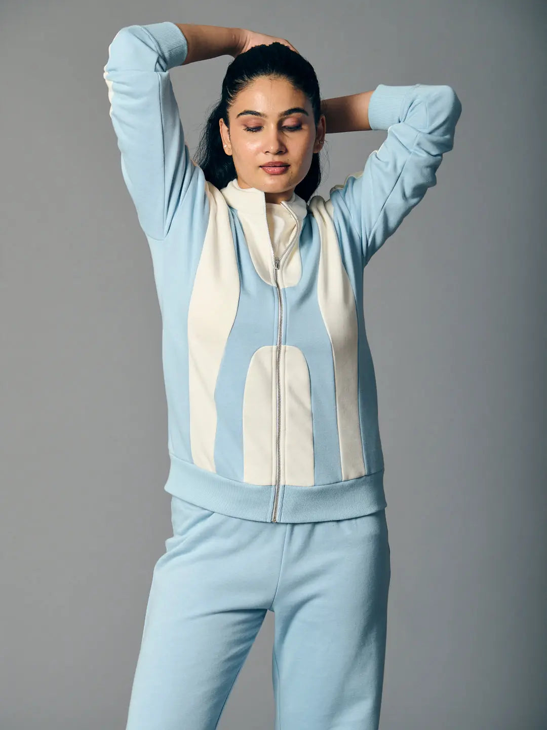 Light blue bold edge sweatshirt for women with a stylish design and zip closure