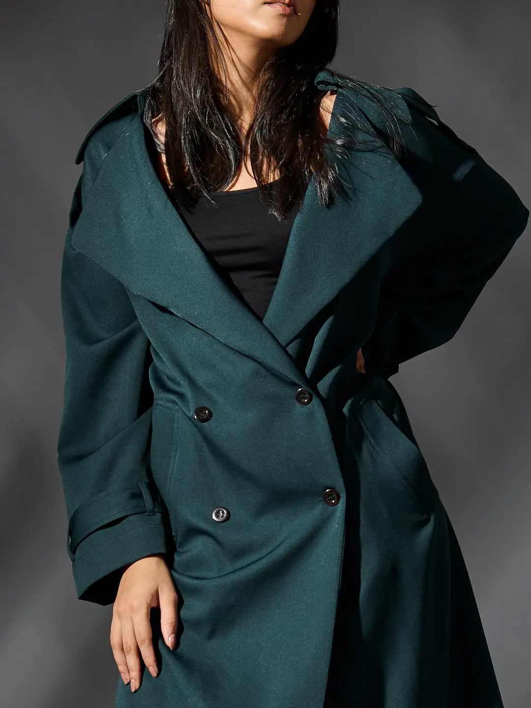 Risate women's classic trench coat in dark green with a stylish double-breasted design