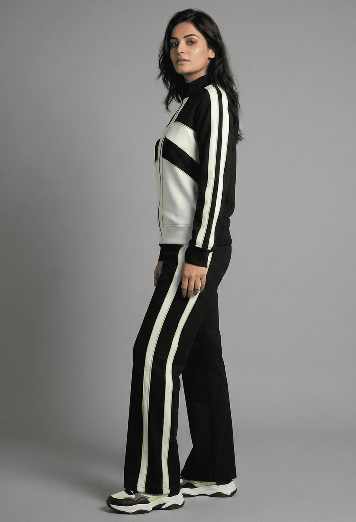 Risate women's color-block tracksuit featuring a stylish zip-up jacket and matching pants