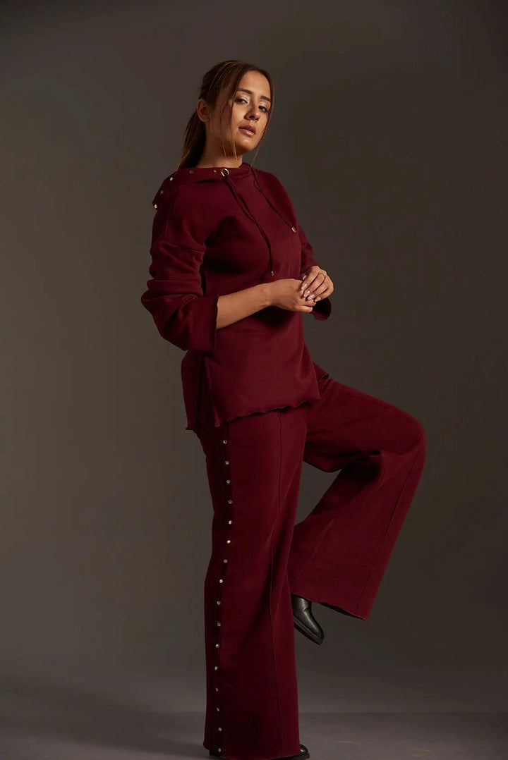 Risate women's fleece co ord sets in burgundy with stylish button details and relaxed fit.