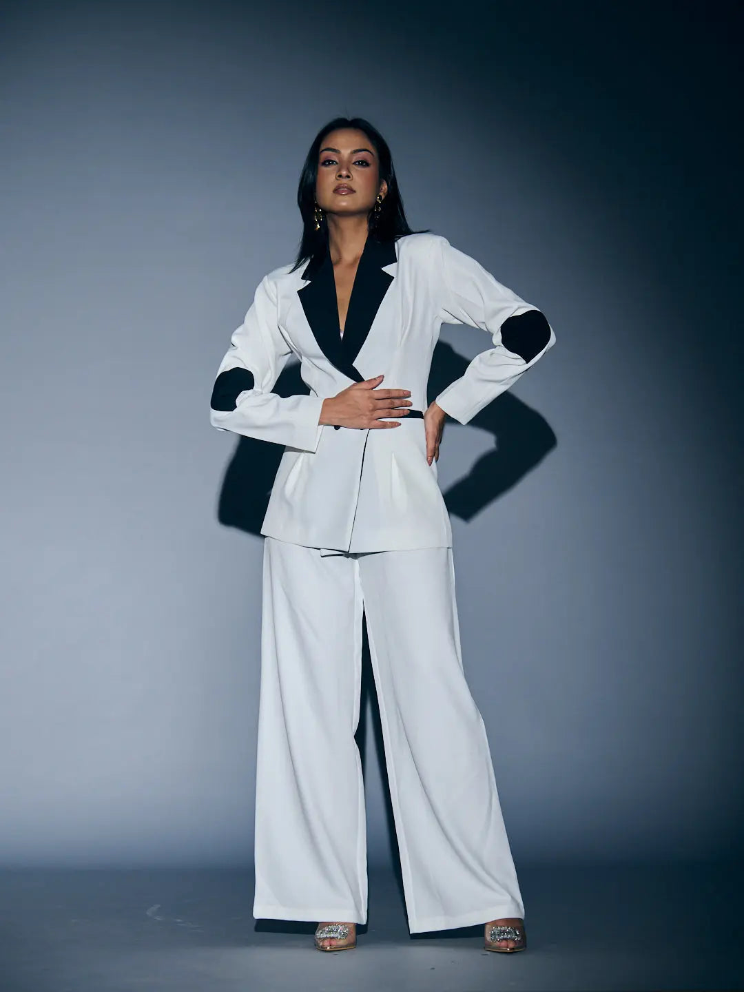Risate women's heart patch pant suit in white and black with stylish design and wide-leg trousers