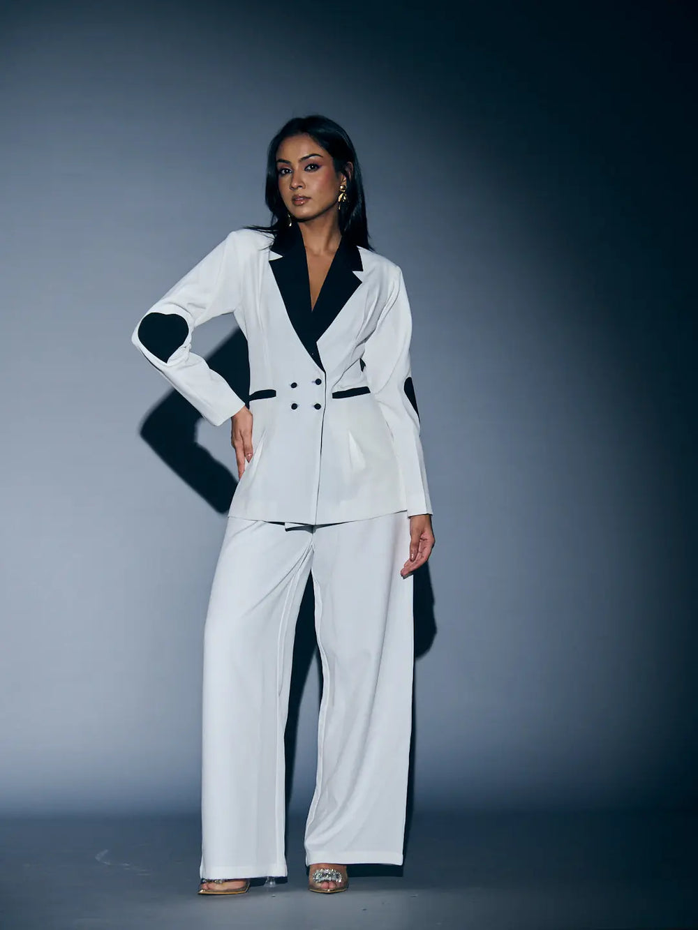 Risate women's heart patch pant suit in white and black with a stylish blazer and wide-leg pants